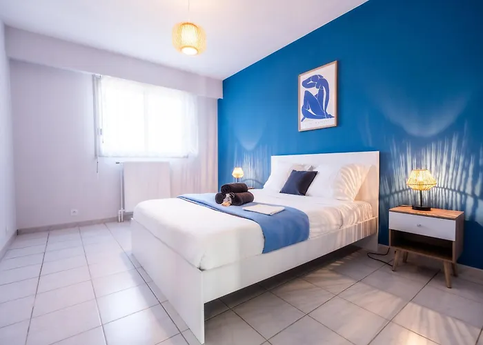 Sea & View Apartment *